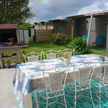 Maison En Bord De Casa de Férias *